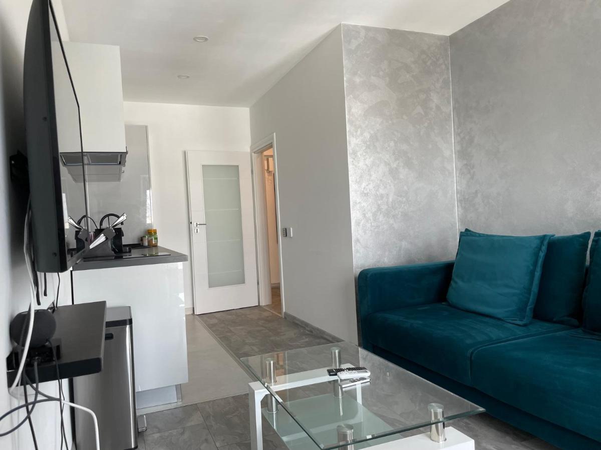 Cozy 2-Room Penthouse Lakeview W14 Bucarest Exterior foto